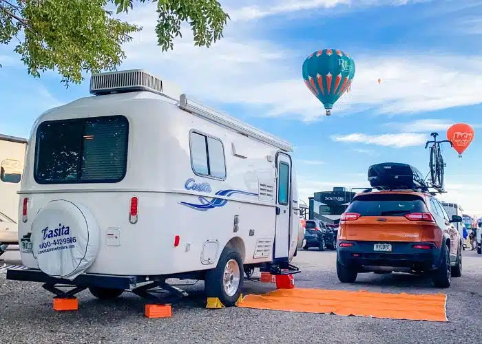 casita camper and jeep at balloon fiesta