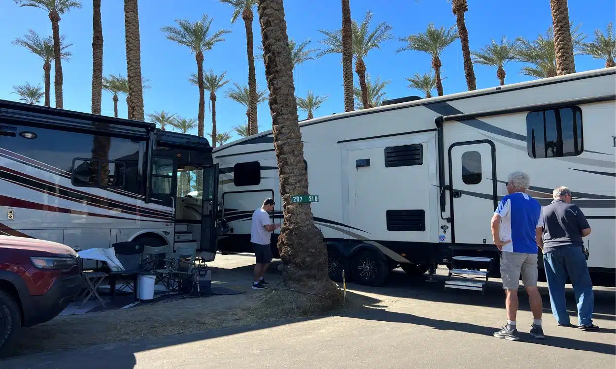 Motorhome and fifth wheel accident at campground