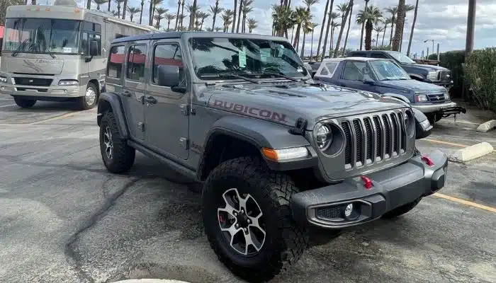 gray jeep rubicon 4 door