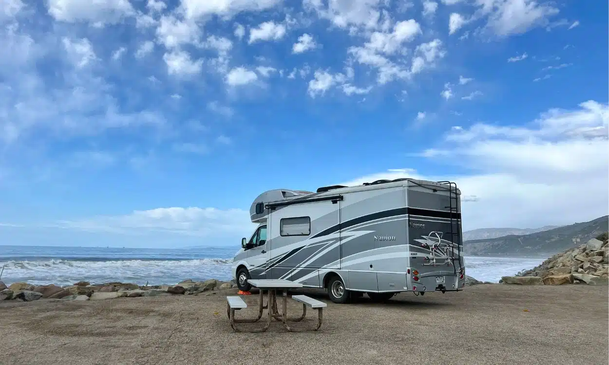 rv facing ocean in a beachfront rv site